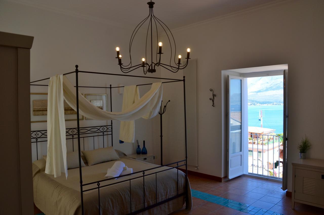 Il Bottone Al Duomo Bed & Breakfast Gaeta Exterior photo
